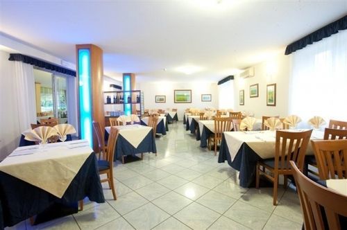 Riva 3* Lido di Camaiore