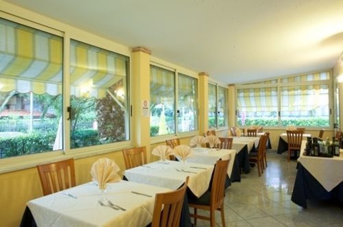 Riva 3* Lido di Camaiore
