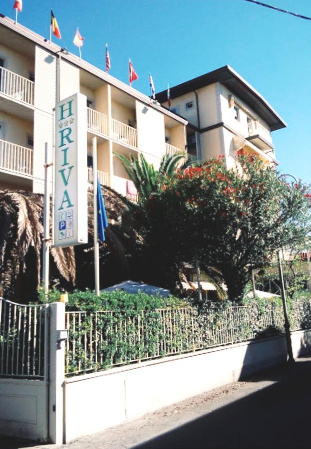 Riva 3*
