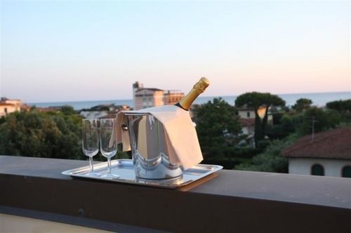 Riva 3* Lido di Camaiore